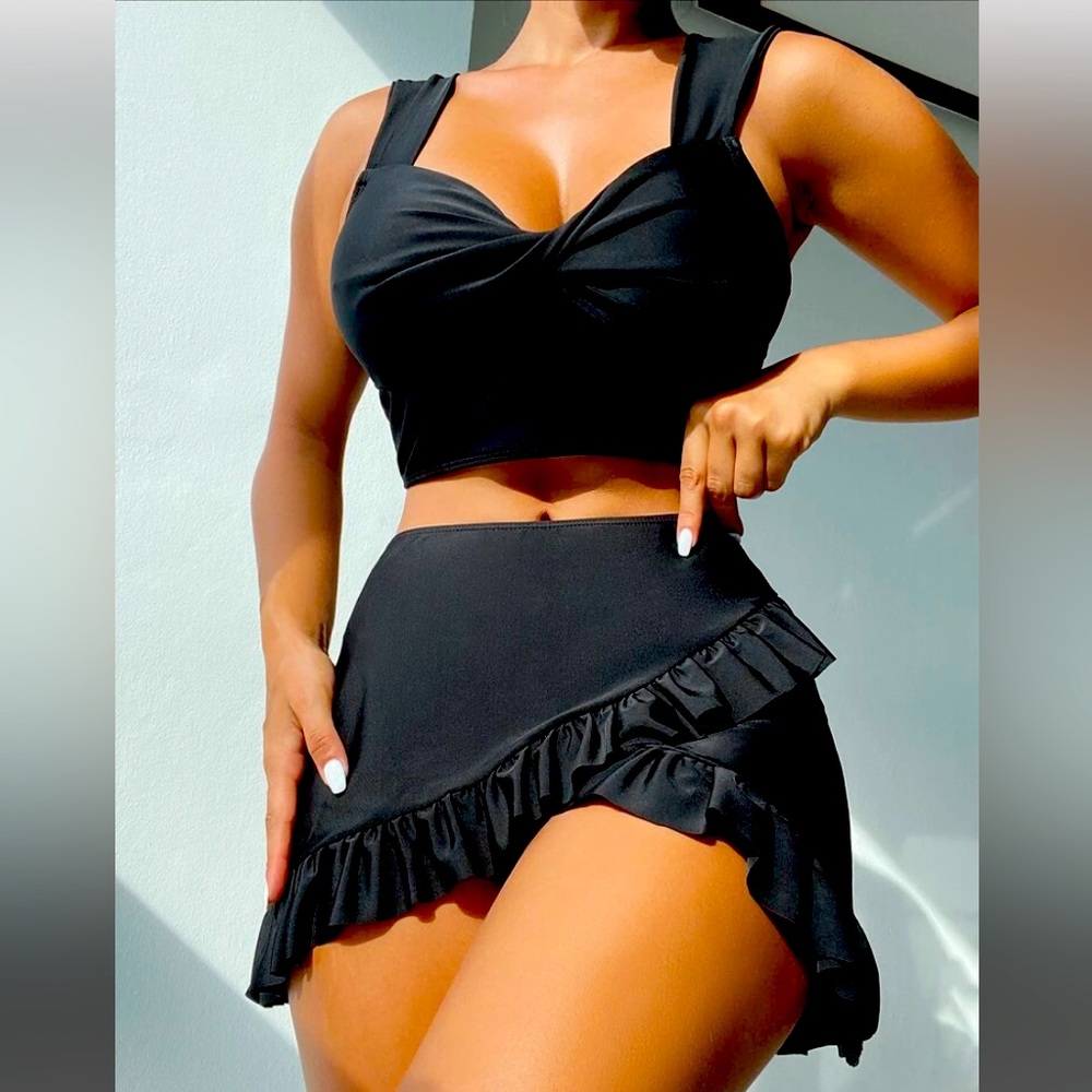 BRAND NEW: SEXY BLACK BIKINI with adorable beach skirt never worn